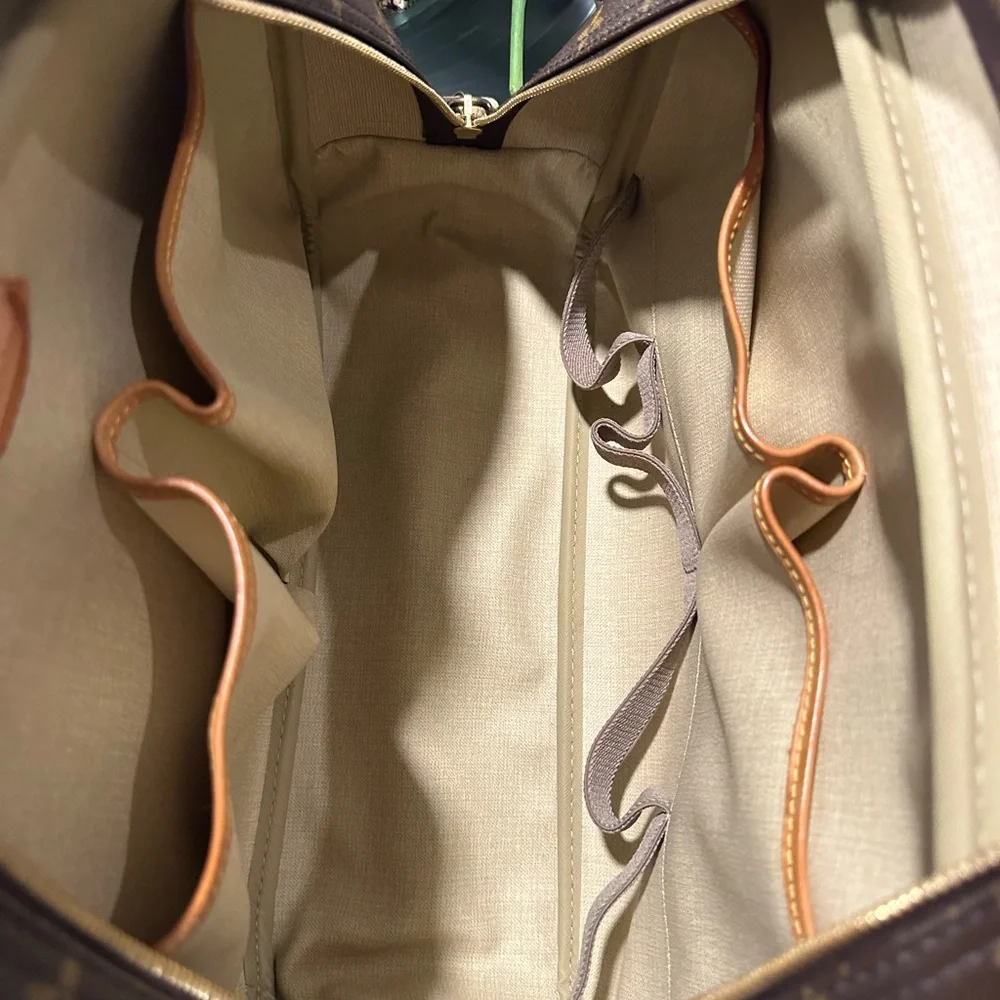 Louis Vuitton Deauville Handbag Monogram Canvas with 🔐 and bag tag. 🏷️ - Picture 11 of 13